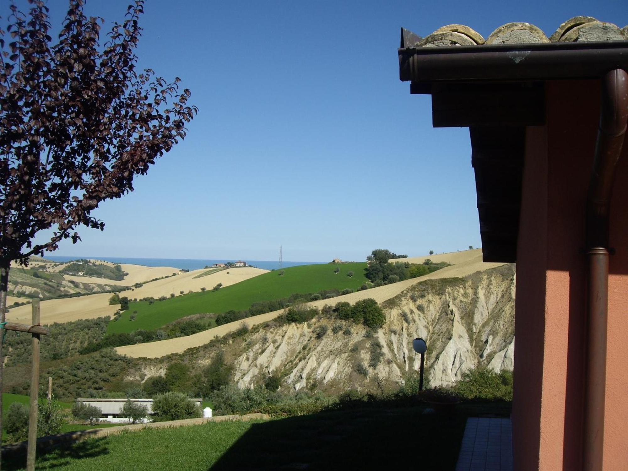 Agriturismo Il Borgo Degli Ulivi Roseto Degli Abruzzi Buitenkant foto