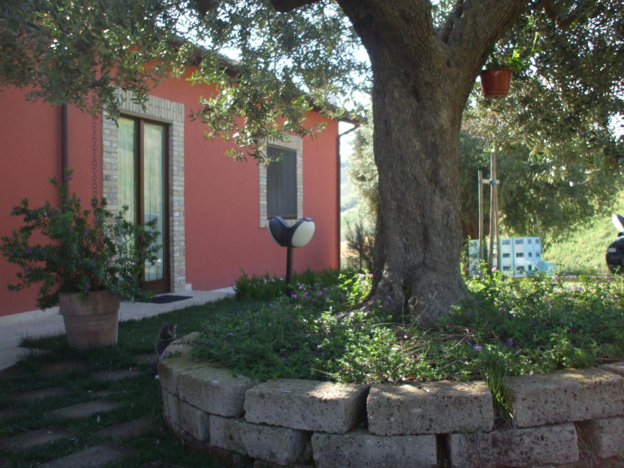 Agriturismo Il Borgo Degli Ulivi Roseto Degli Abruzzi Buitenkant foto