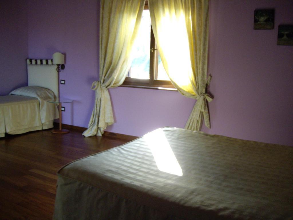 Agriturismo Il Borgo Degli Ulivi Roseto Degli Abruzzi Kamer foto