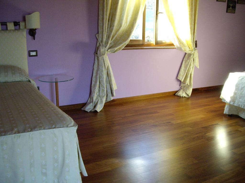 Agriturismo Il Borgo Degli Ulivi Roseto Degli Abruzzi Kamer foto