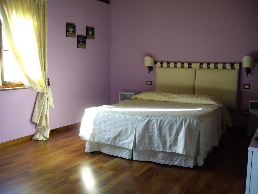 Agriturismo Il Borgo Degli Ulivi Roseto Degli Abruzzi Kamer foto