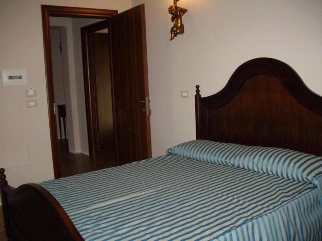 Agriturismo Il Borgo Degli Ulivi Roseto Degli Abruzzi Kamer foto