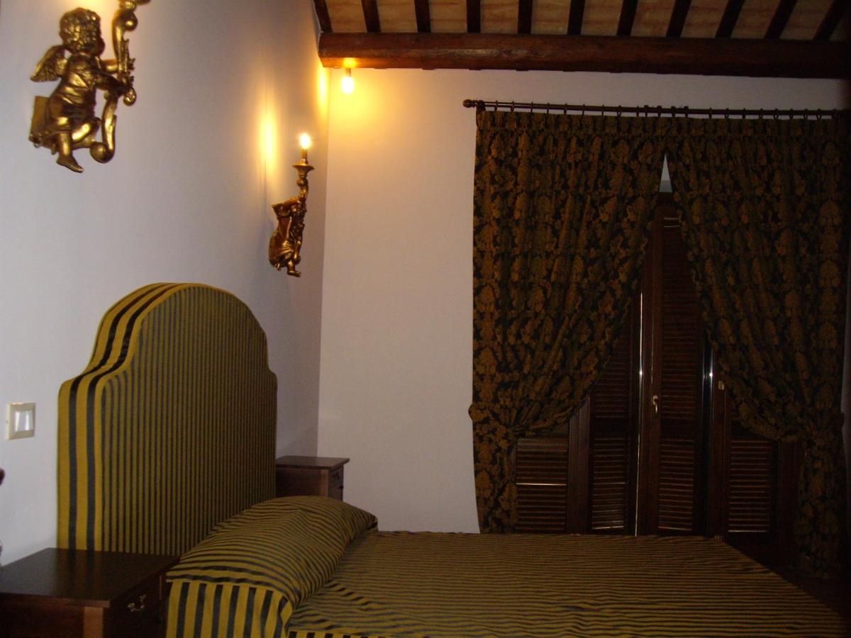 Agriturismo Il Borgo Degli Ulivi Roseto Degli Abruzzi Kamer foto